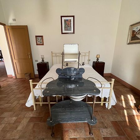 Agriturismo Podere Dell' Olmo 阿米里亚 外观 照片