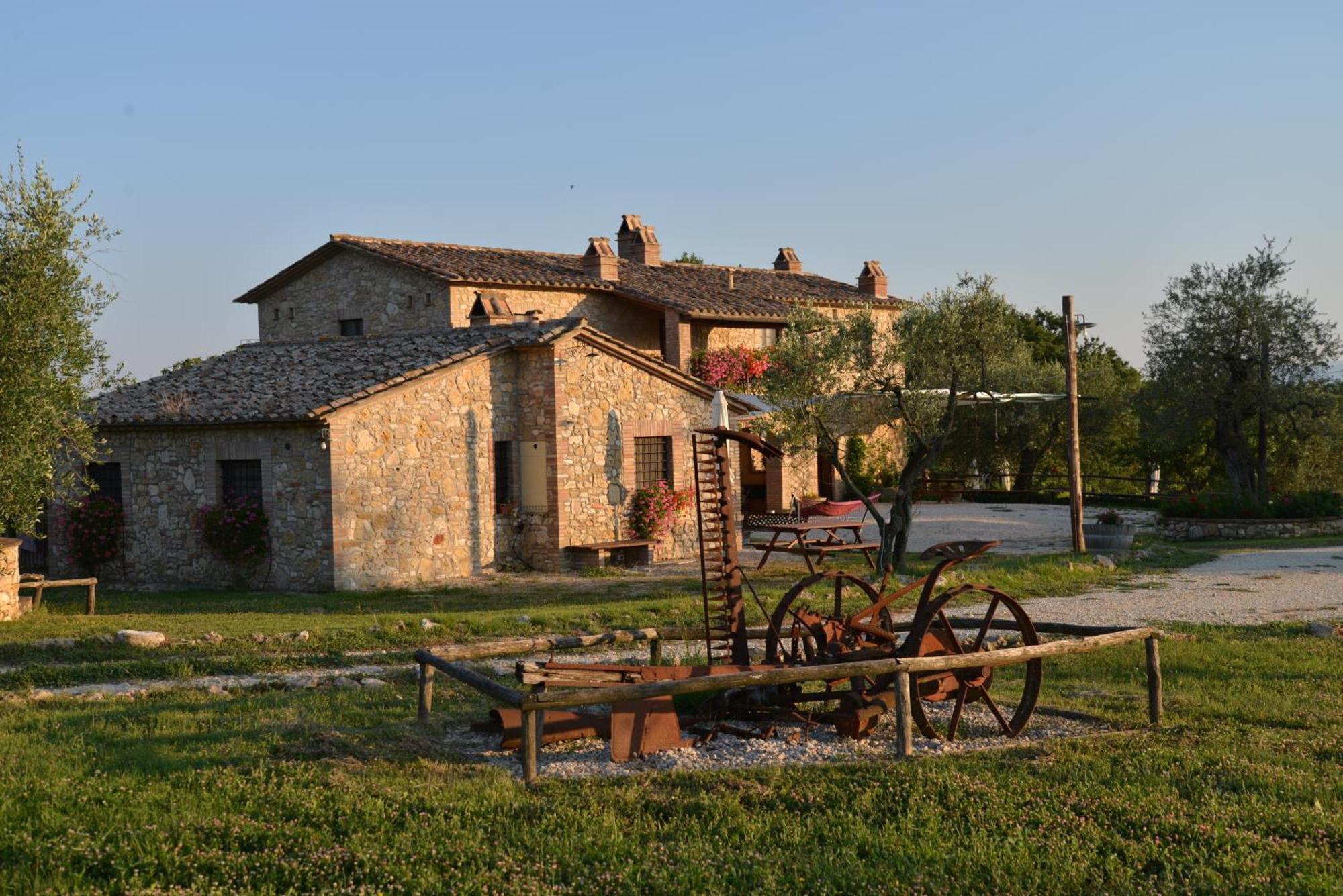 Agriturismo Podere Dell' Olmo 阿米里亚 外观 照片