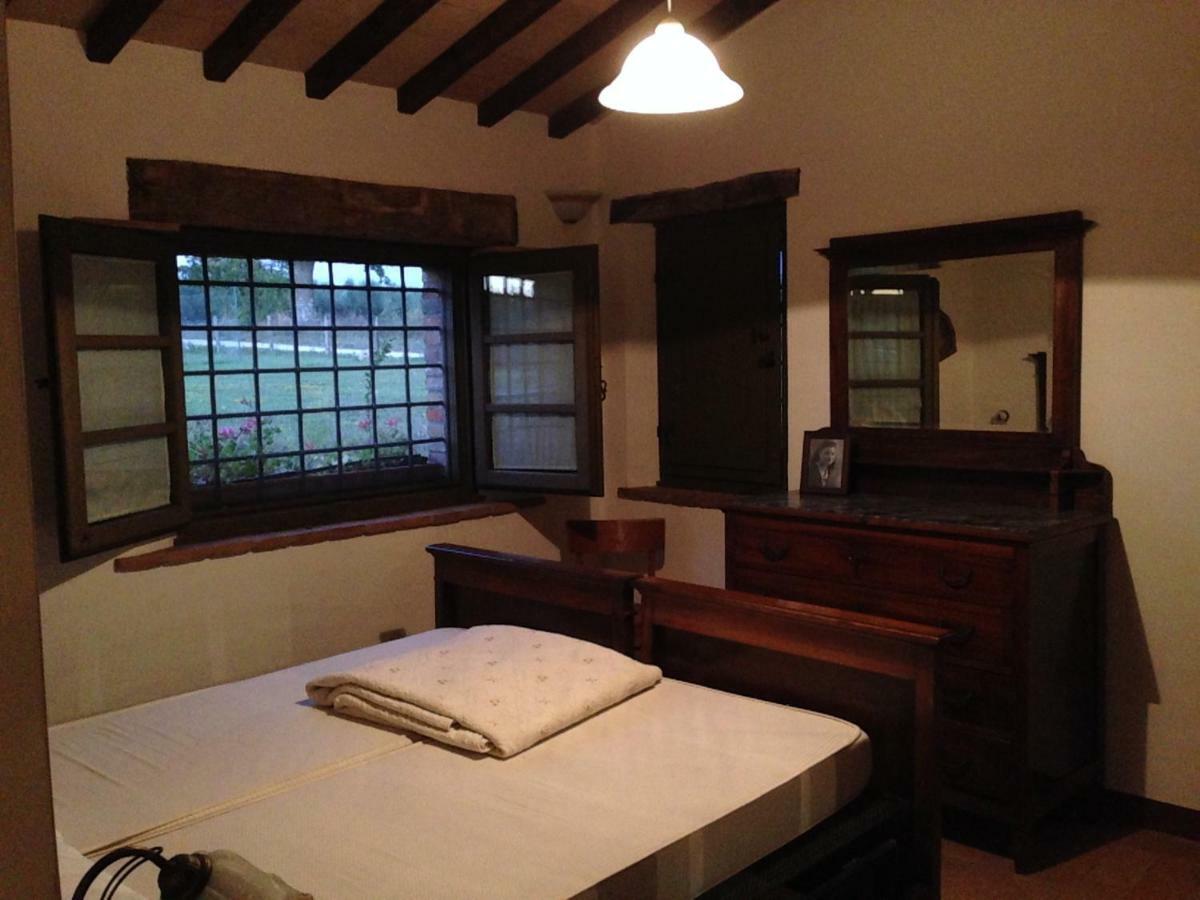 Agriturismo Podere Dell' Olmo 阿米里亚 外观 照片