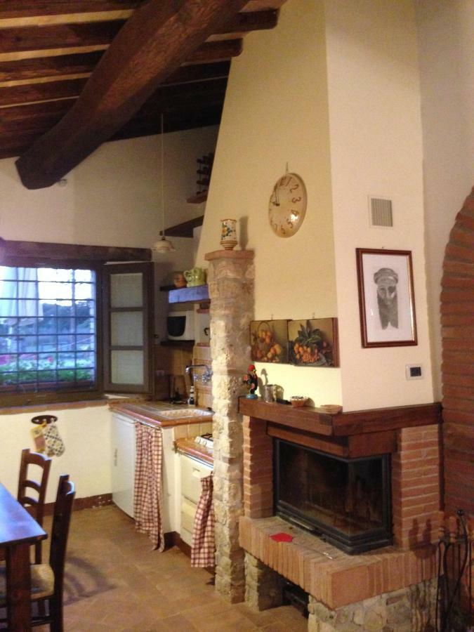 Agriturismo Podere Dell' Olmo 阿米里亚 外观 照片