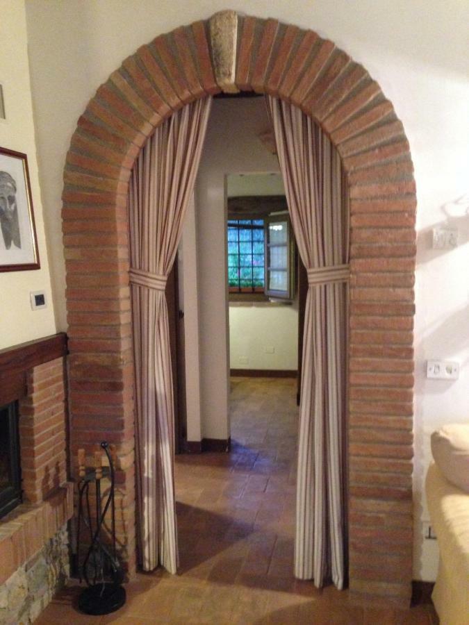 Agriturismo Podere Dell' Olmo 阿米里亚 外观 照片