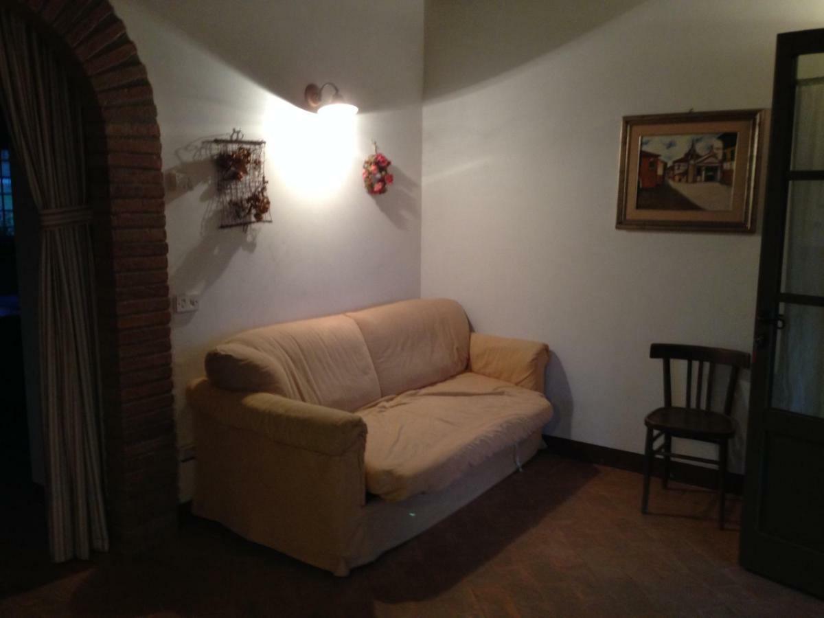 Agriturismo Podere Dell' Olmo 阿米里亚 外观 照片