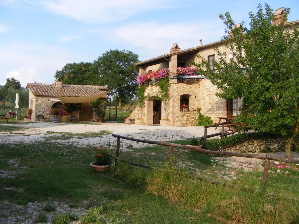 Agriturismo Podere Dell' Olmo 阿米里亚 外观 照片